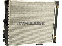 Mercedes W124 E280 Su radiatoru OEM-1245002703